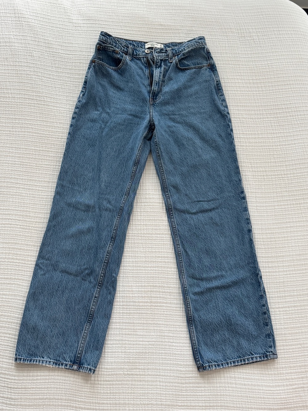 Abercrombie & Fitch The Loose High Rise Jeans
